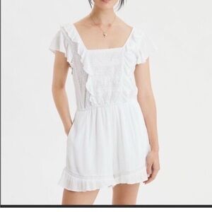 American Eagle White Lace Romper Cottagecore Coquette Boho Ruffle Fairycore M